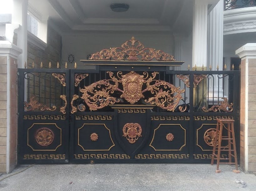 pagar rumah mewah
